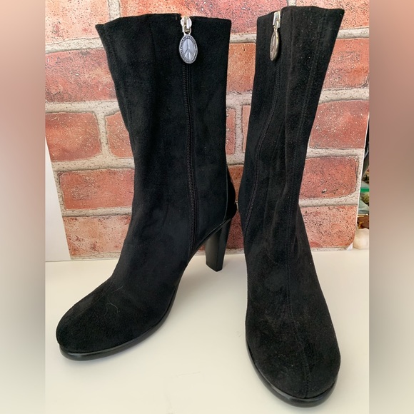 Donald J. Pliner Black Suede Heeled Boots Inside Zipper Size 8 1/2 M Women - Picture 2 of 13